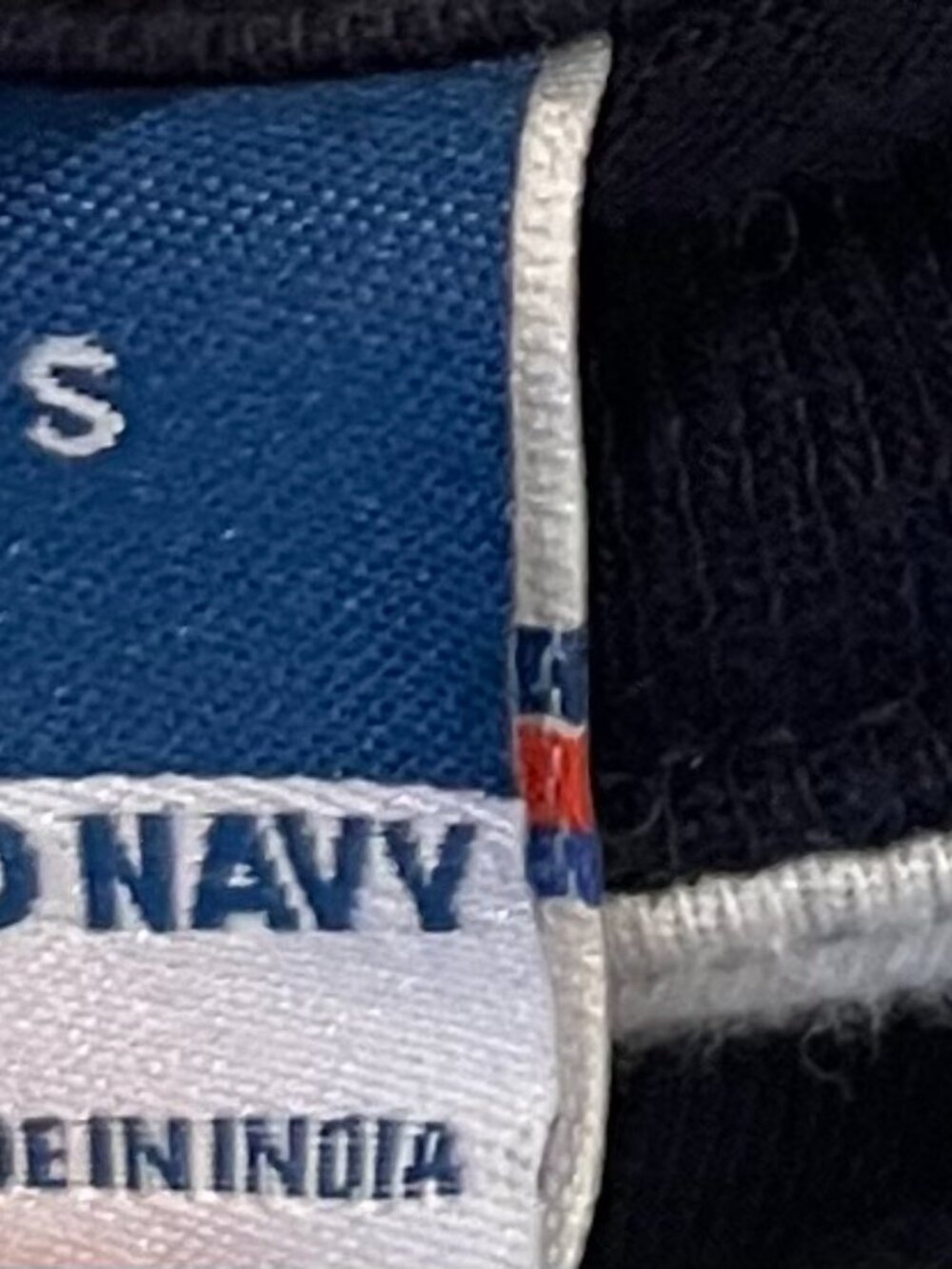 Old Navy Women's white/navy striped tee women's S - Picture 3 of 3